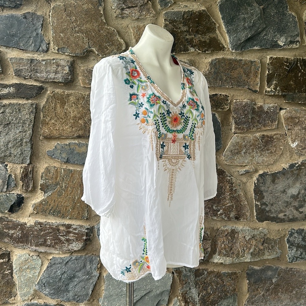 Johnny Was White Embroidered Boho Tunic Top Blouse Size Large - Picture 3 of 5